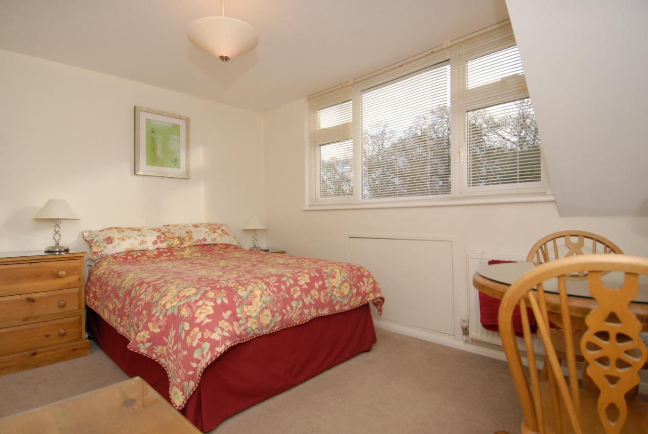 Abacus Bed And Breakfast, Blackwater, Hampshire Camberley Eksteriør bilde