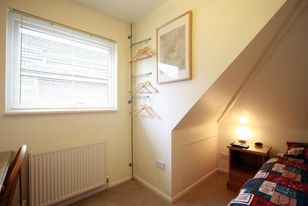 Abacus Bed And Breakfast, Blackwater, Hampshire Camberley Eksteriør bilde