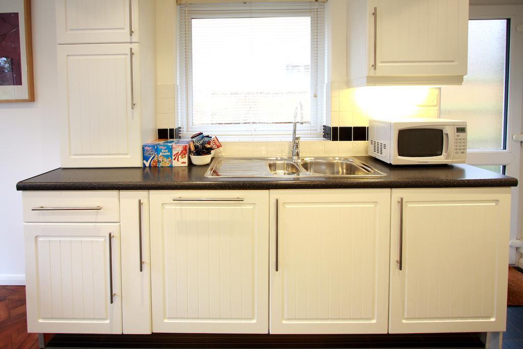 Abacus Bed And Breakfast, Blackwater, Hampshire Camberley Eksteriør bilde