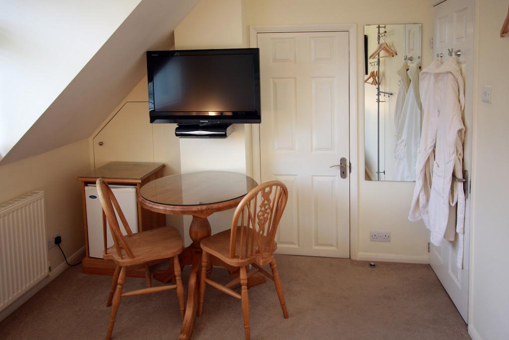 Abacus Bed And Breakfast, Blackwater, Hampshire Camberley Rom bilde