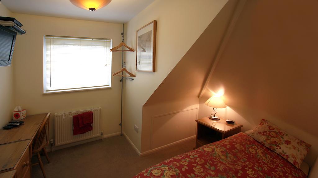 Abacus Bed And Breakfast, Blackwater, Hampshire Camberley Rom bilde